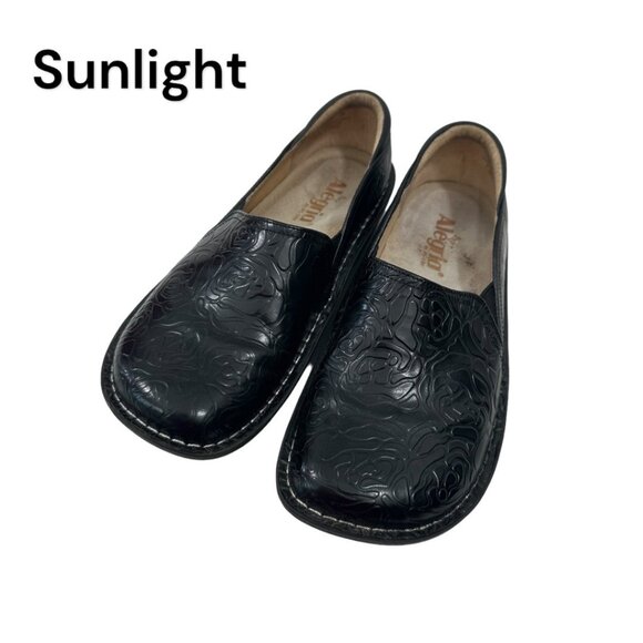 Alegria Black Embossed Leather Professional Slip On Clogs SZ 8.5 Comfort Shoes - Picture 1 of 11